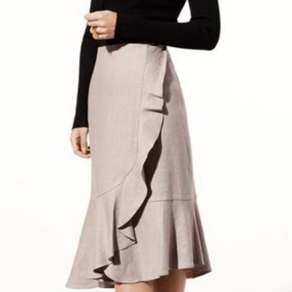 Aritzia Dresses & Skirts - Aritzia Babaton Jenning Ruffle Midi Skirt in Trace